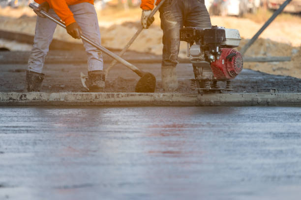 Best Concrete Sidewalk Installation  in Lemoore, CA